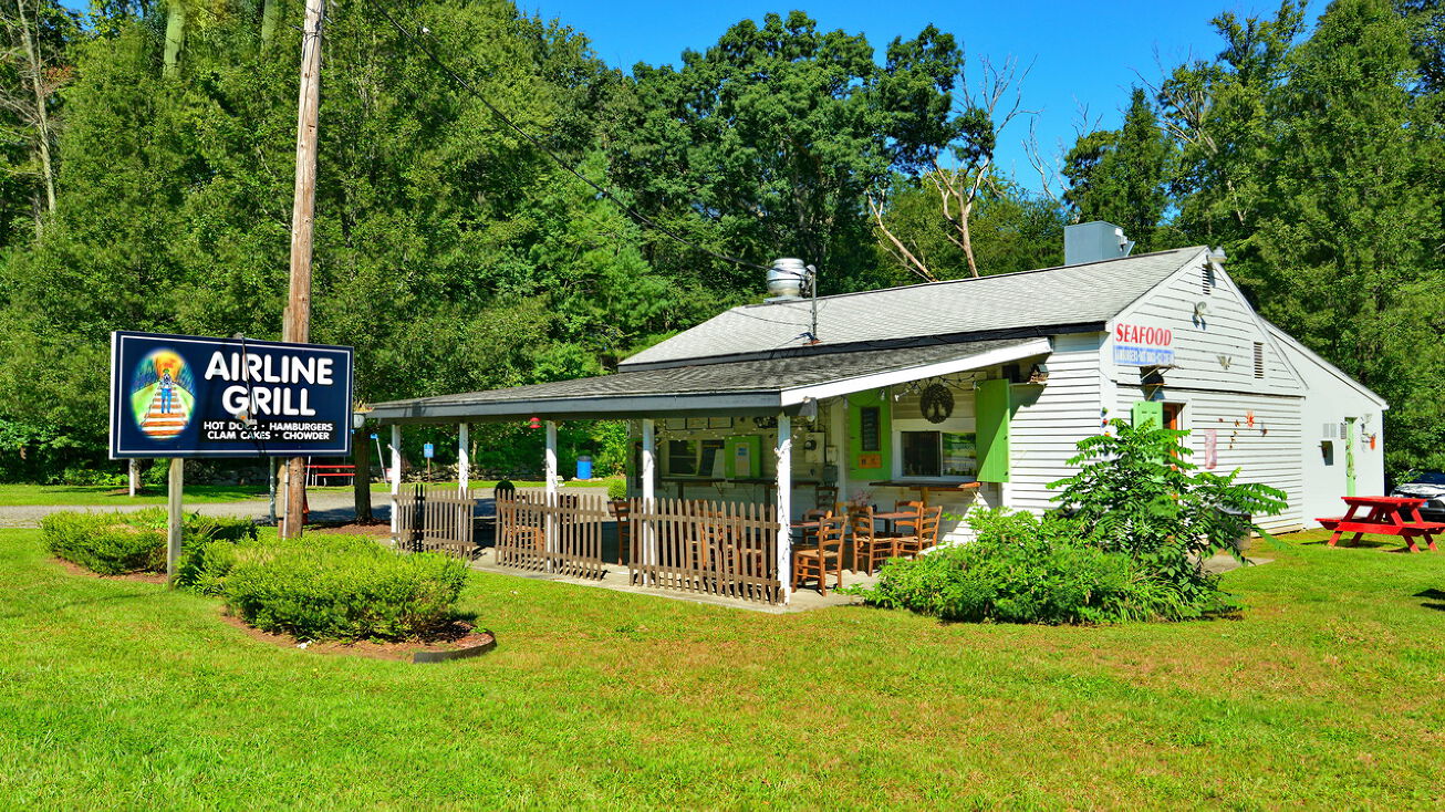 405 Mashamoquet Rd, Pomfret, CT 06259