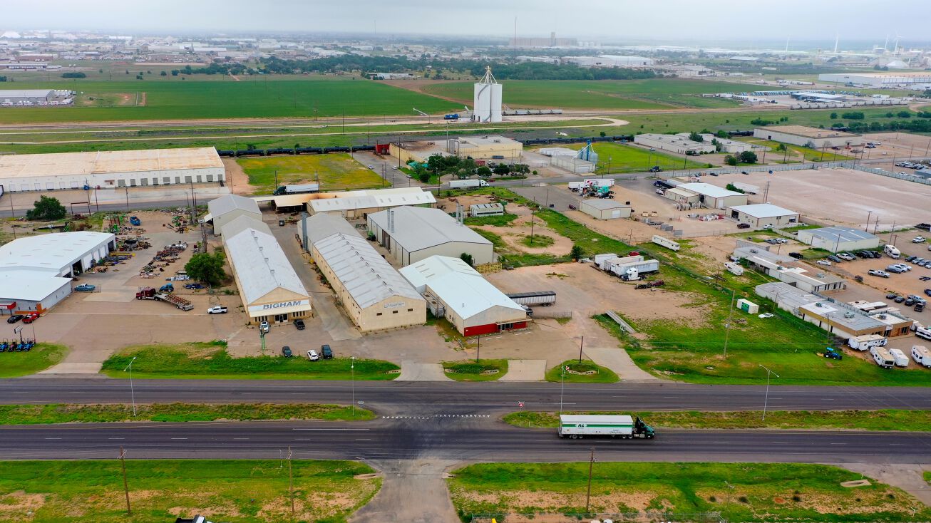 707 E Slaton Hwy, Lubbock, TX 79404