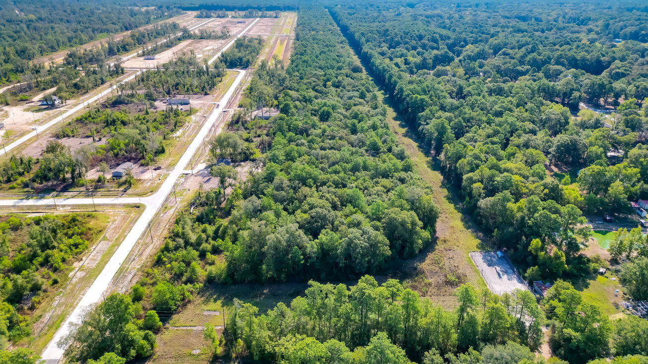 Magnolia Ln, Huffman, TX 77336