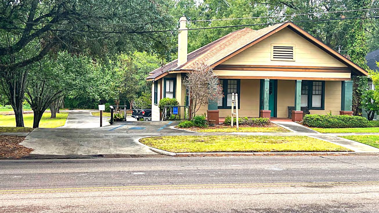 1003 W Pine St, Hattiesburg, MS 39401