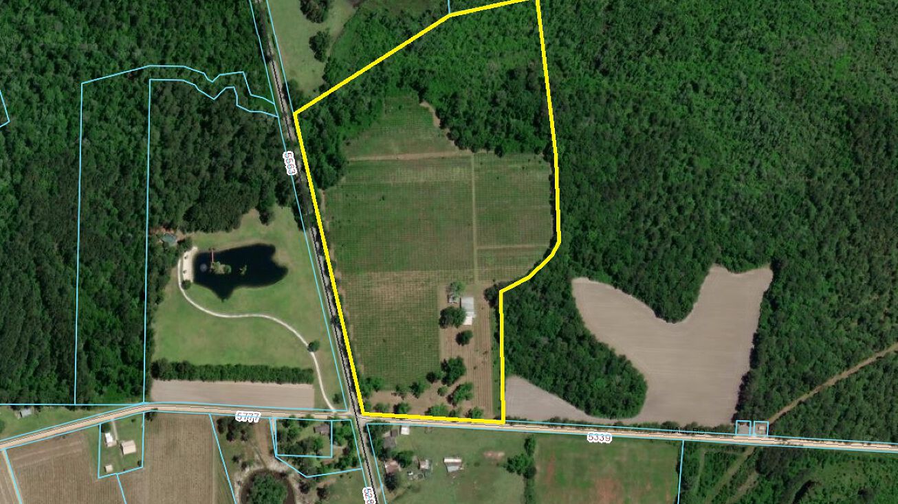 5740 Hall Rd, Hahira, GA 31632