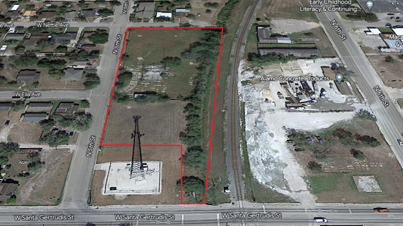 800 N 5th St, Kingsville, TX 78363