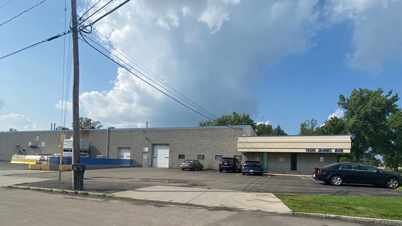 1500 James Ave, Niagara Falls, NY 14305