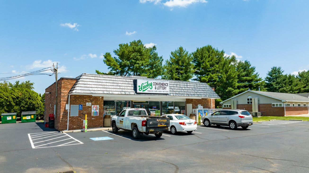 301 S Lewis Rd, Royersford, PA 19468