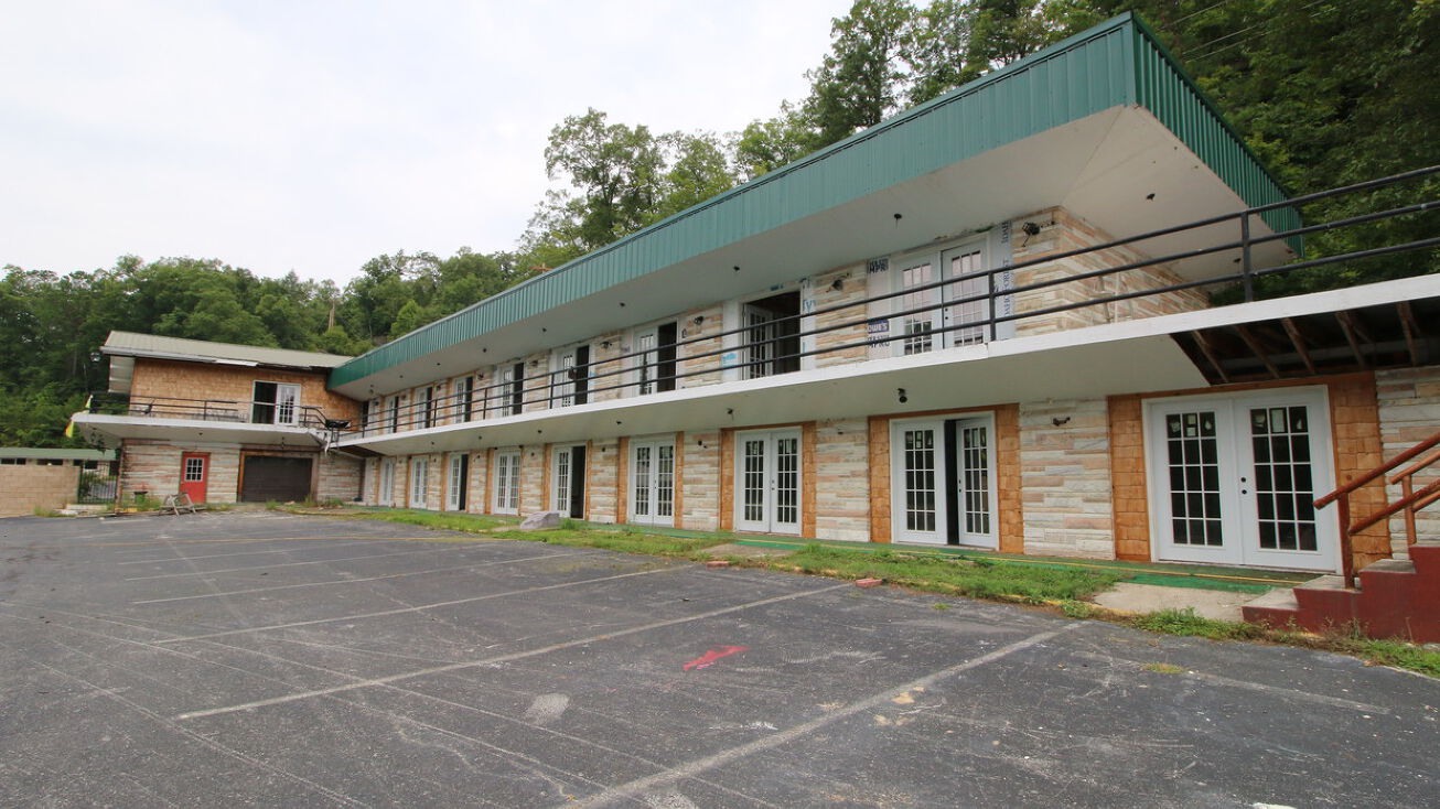 Pictures of Hospitality property located at Parkers Lake Loop Rd, Sawyer, KY 42634 for sales - image #1