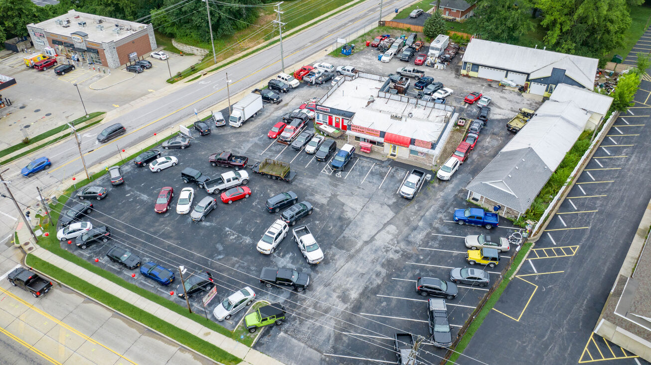 566 St Peters Howell Rd, Saint Charles, MO 63304