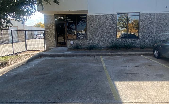 Pictures of Industrial property located at 2578 Southwell Rd, Dallas, TX 75229 for sales - image #1