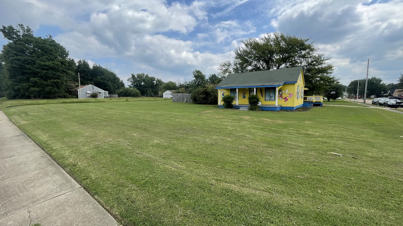 2588 Appling Rd, Memphis, TN 38133