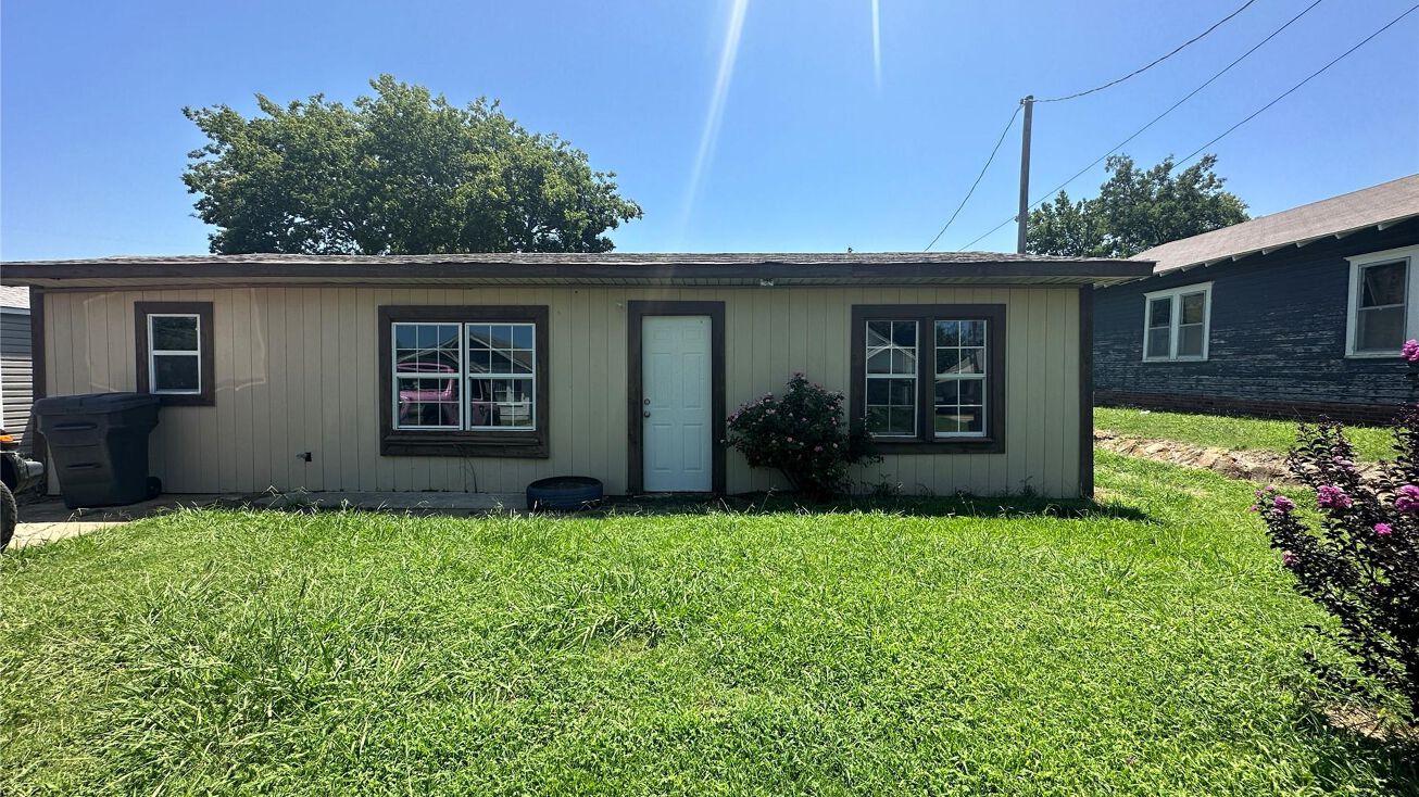118 K St NW, Ardmore, OK 73401