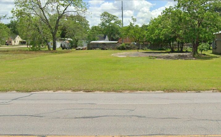 Pictures of Land property located at 1313 Avenue F, Bay City, TX 77414 for sales - image #1