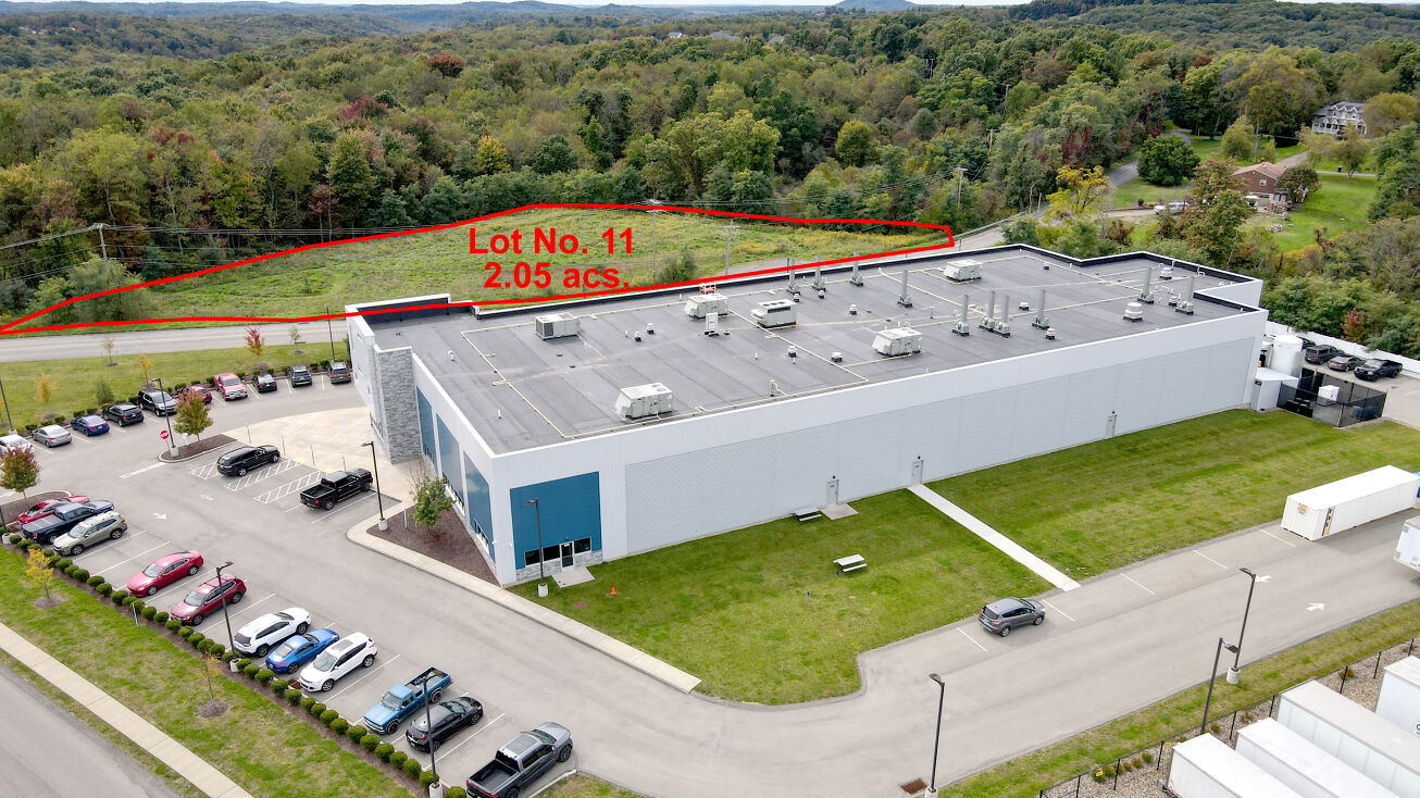 206 Russell Rd, Zelienople, PA 16063