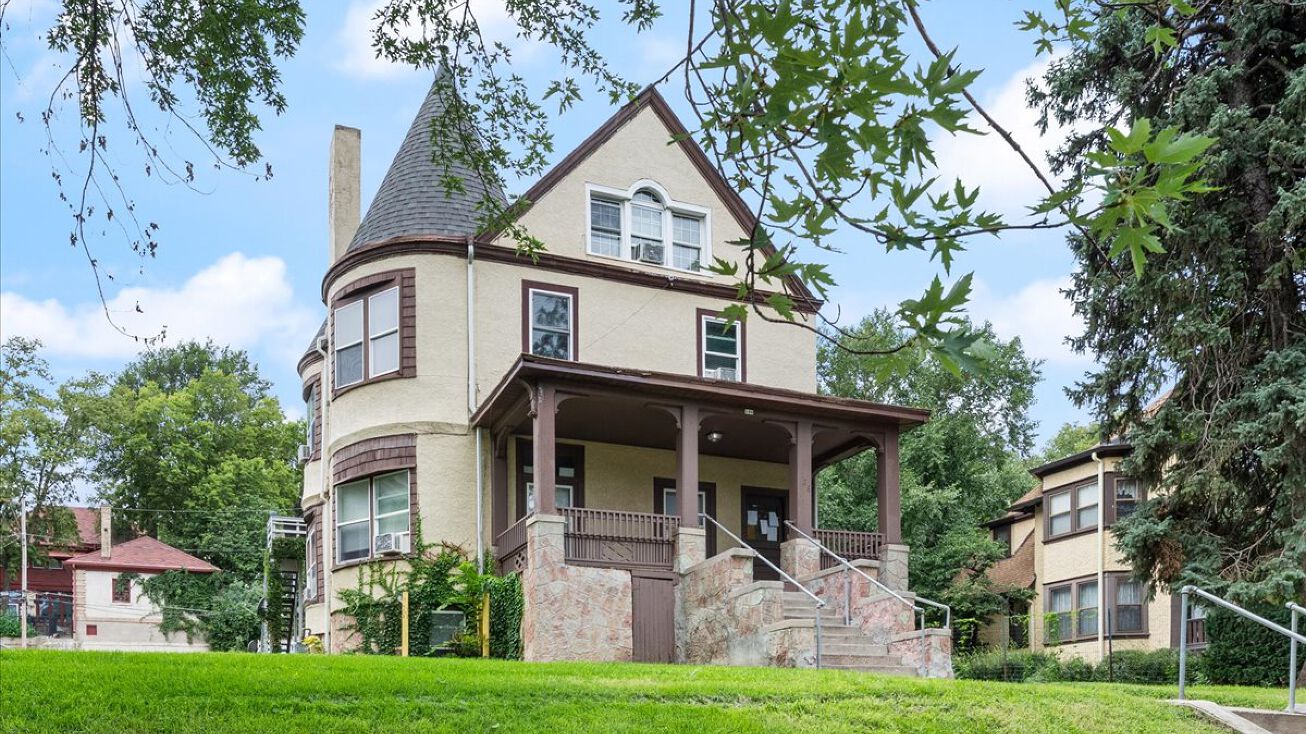 138 N 38th Ave, Omaha, NE 68131