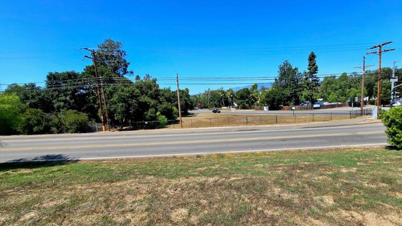 1655 E Mission Rd, Fallbrook, CA 92028