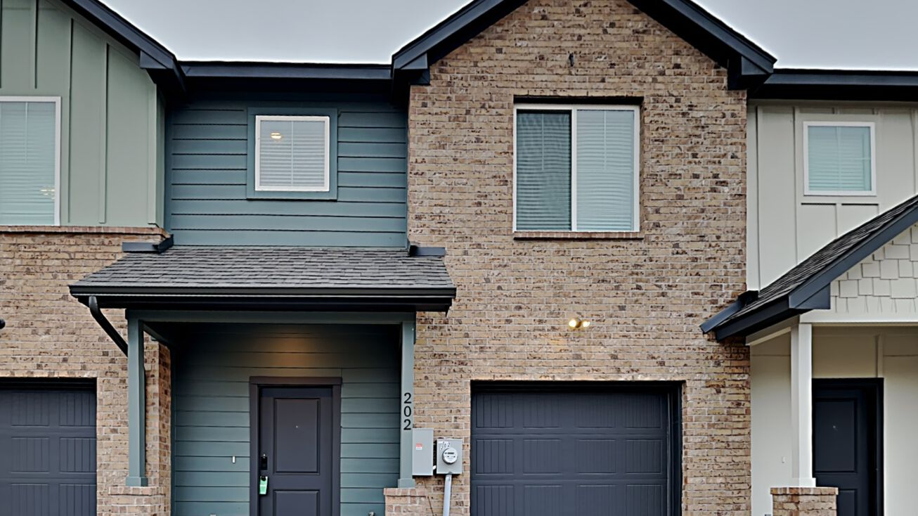 6720 Anglin Dr, Forest Hill, TX 76140