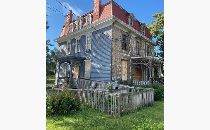 Pictures of Multifamily property located at 1022 Yale Ave, Cincinnati, OH 45206 for comps - image #1