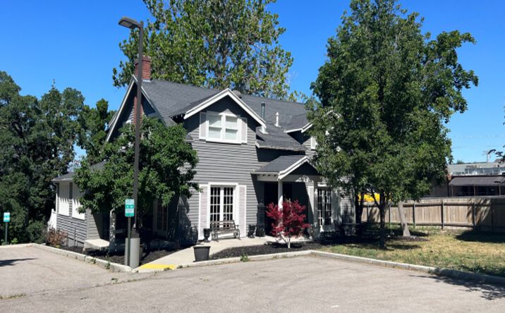 Pictures of Office property located at 3538 S Highland Dr, Salt Lake City, UT 84106 for comps - image #1