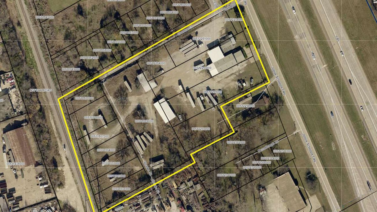 7305 Julius Schepps Fwy, Dallas, TX 75216