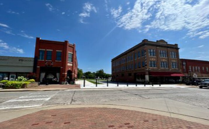 Pictures of Retail property located at 291 E Court St, Atoka, OK 74525 for sales - image #1
