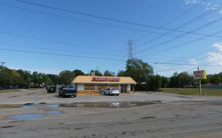 Pictures of Retail property located at 1306 W Pasadena Freeway Frontage Rd, Pasadena, TX 77506 for sales - image #1