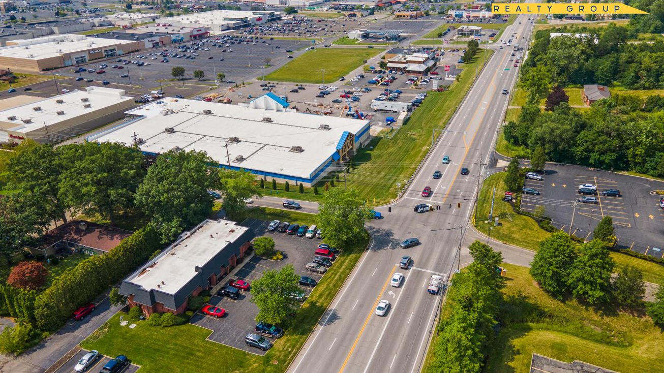 2400 Niles Cortland Rd SE, Warren, OH 44484