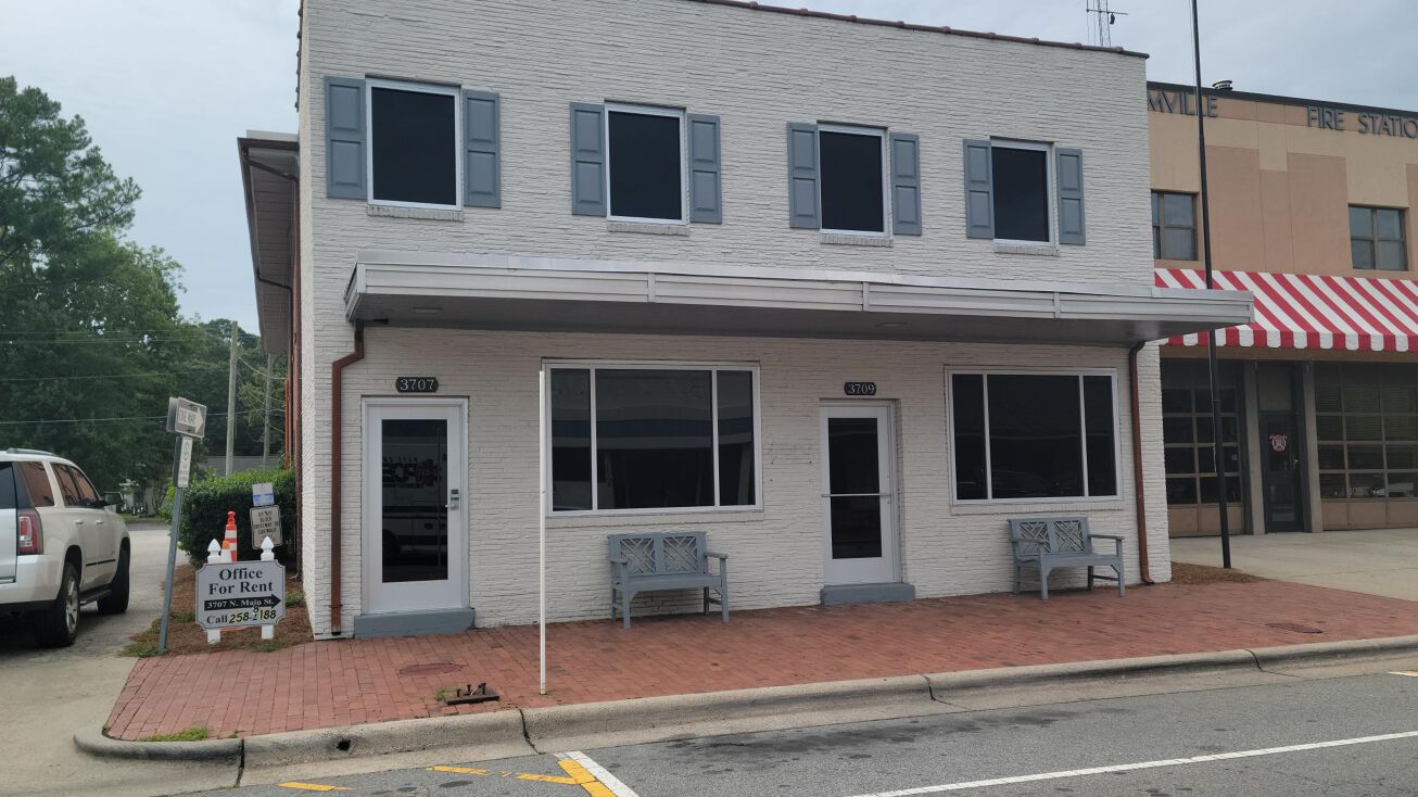 3707 N Main St, Farmville, NC 27828
