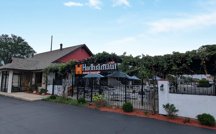 Pictures of Retail property located at 10331 S Roberts Rd, Palos Hills, IL 60465 for sales - image #1