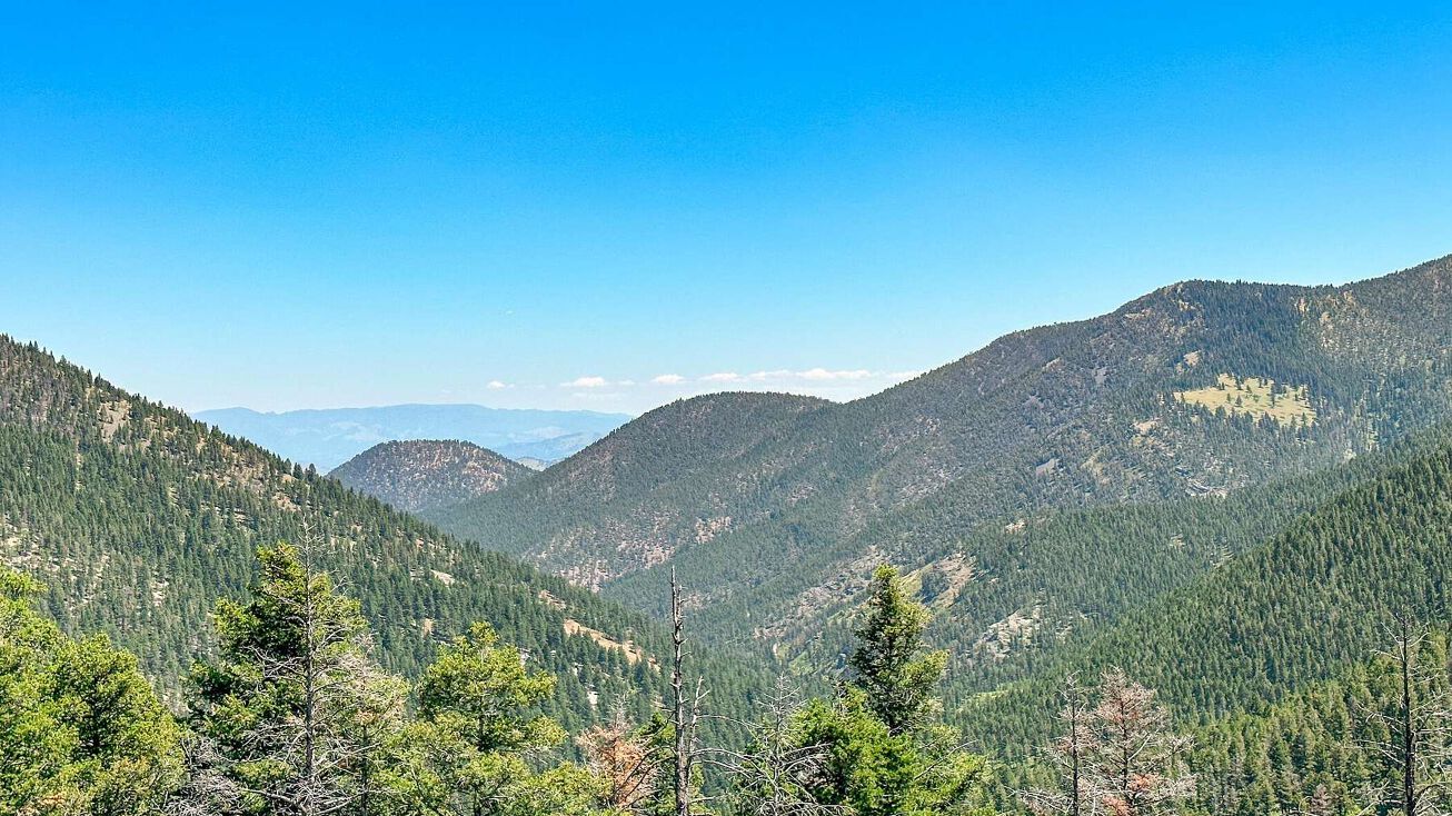 3585 Gladstone Creek Rd, Wolf Creek, MT 59648