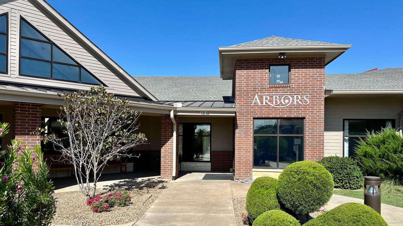 Pictures of Senior Living property located at 6900 Wolflin Ave, Amarillo, TX 79106 for sales - image #1