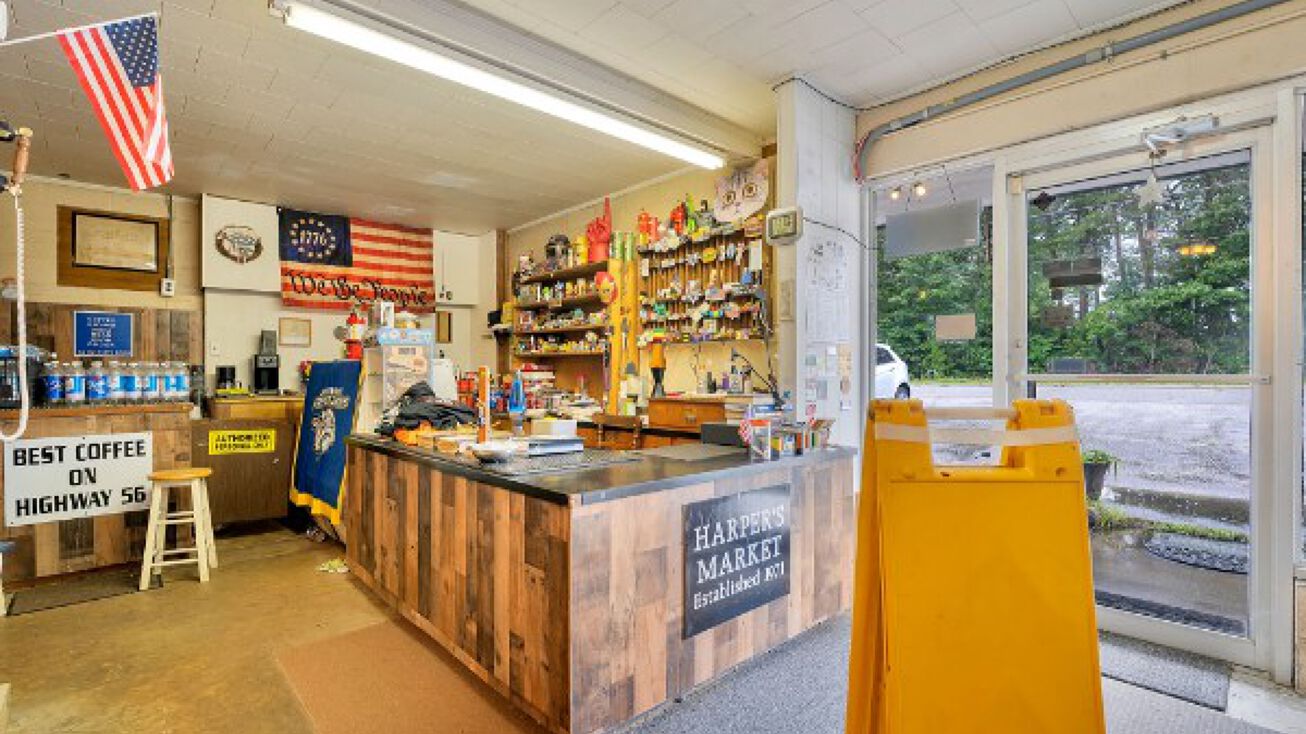 1205 Main St, Altamont, TN 37301