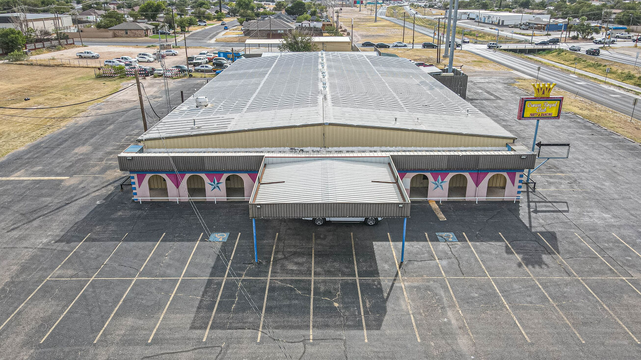 1110 E Scharbauer Dr, Midland, TX 79705