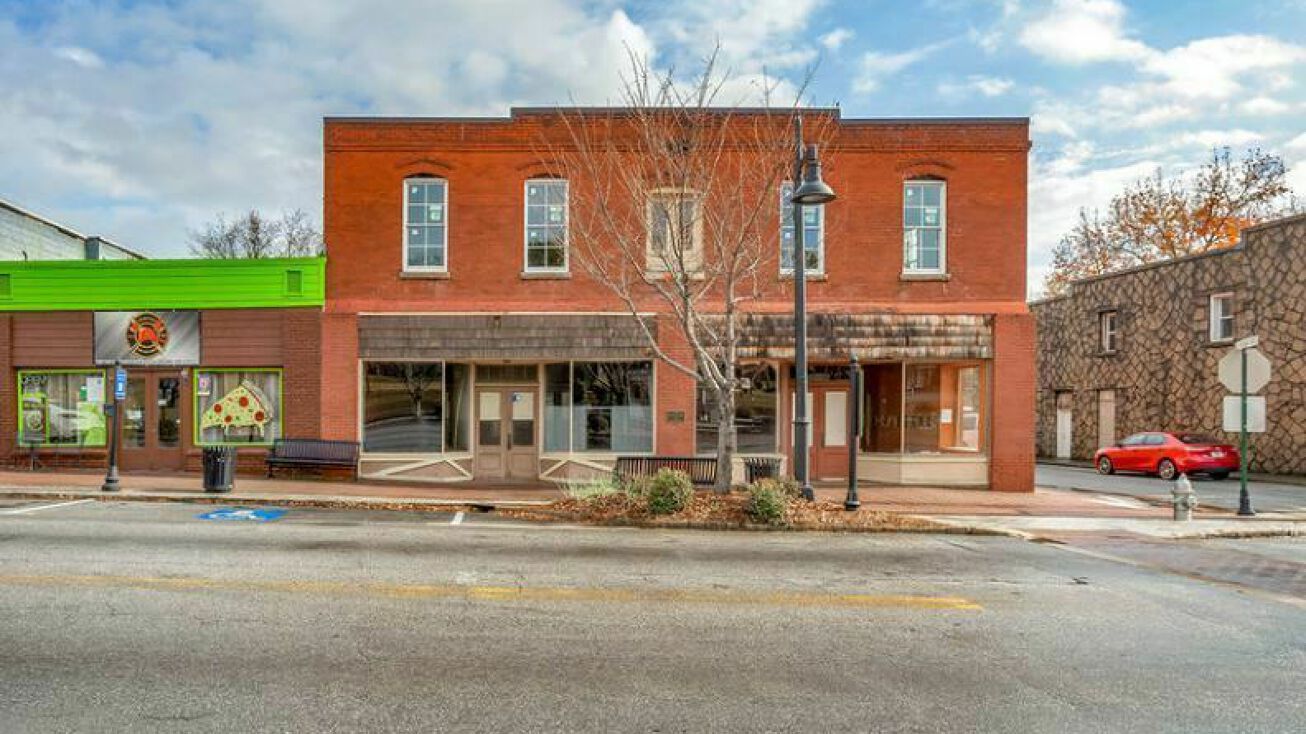 935 Main St, Stone Mountain, GA 30083 | Crexi.com