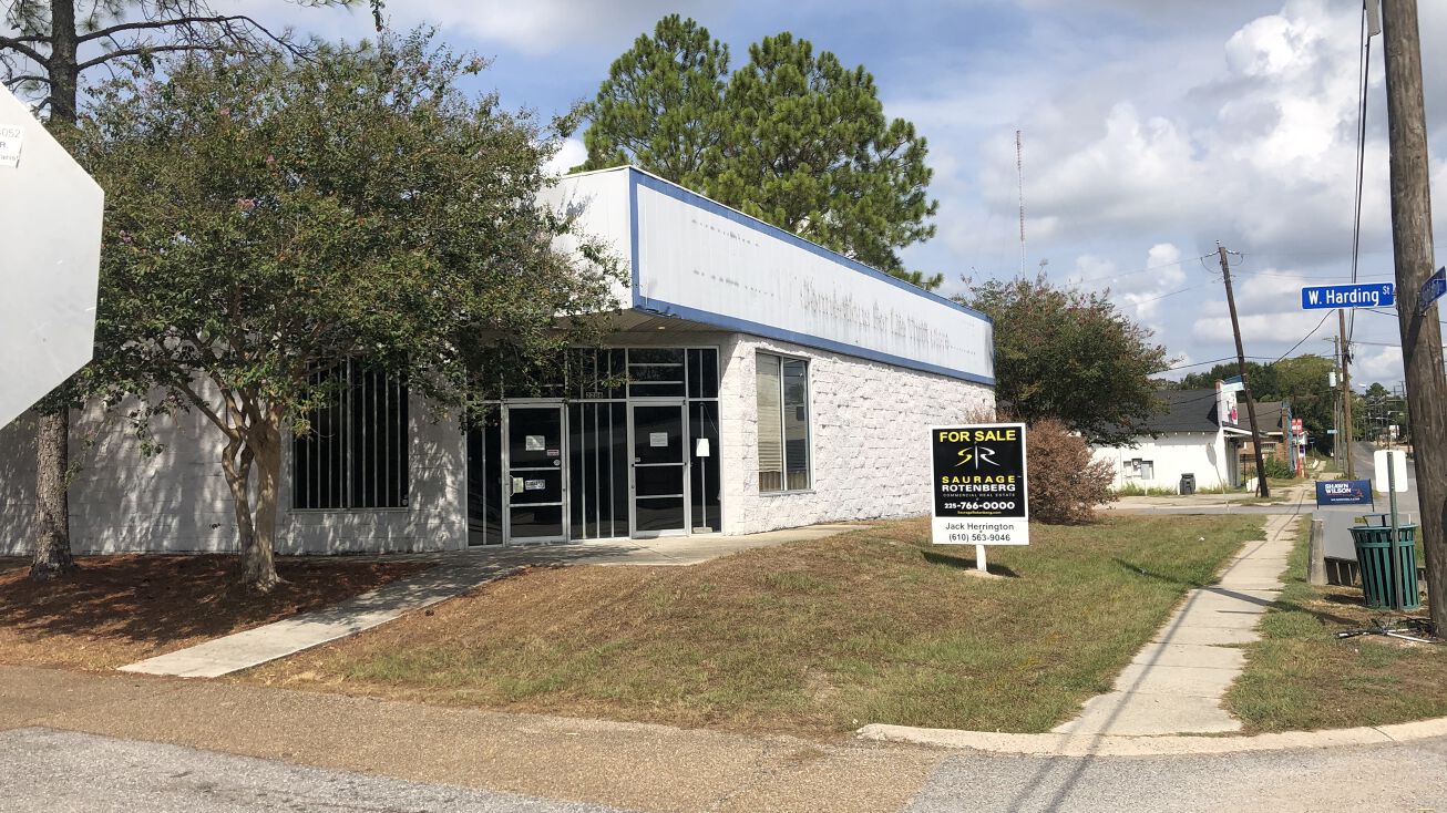Pictures of Retail property located at 2286 Highland Rd, Baton Rouge, LA 70802 for sales - image #1