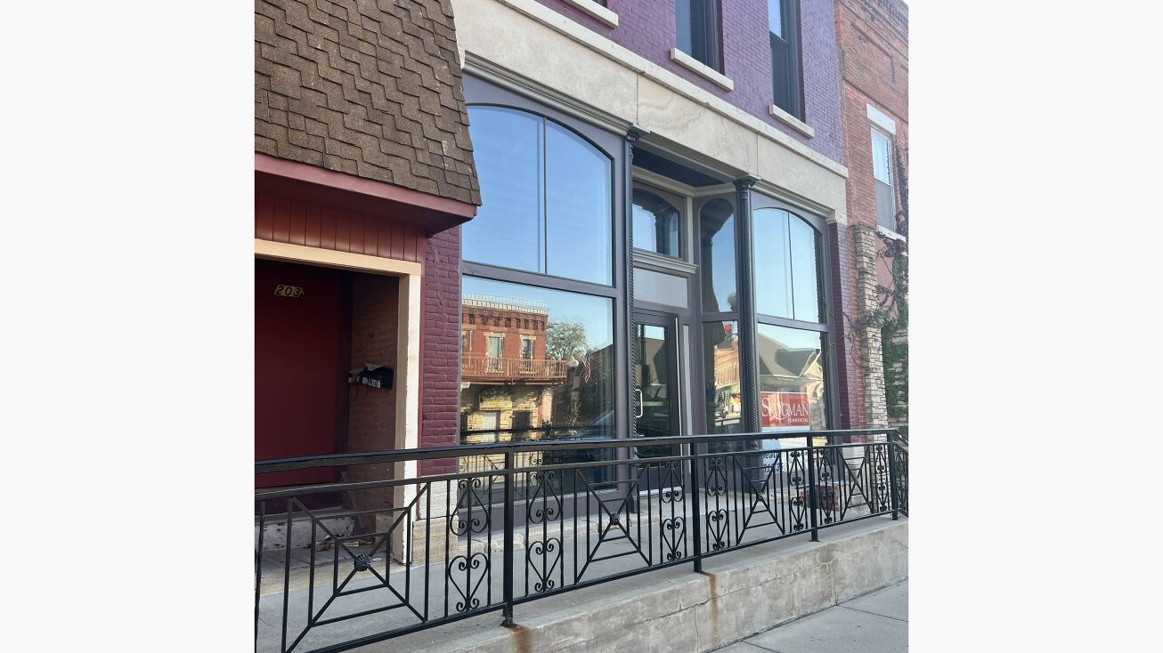 205 W Main St, Anamosa, IA 52205