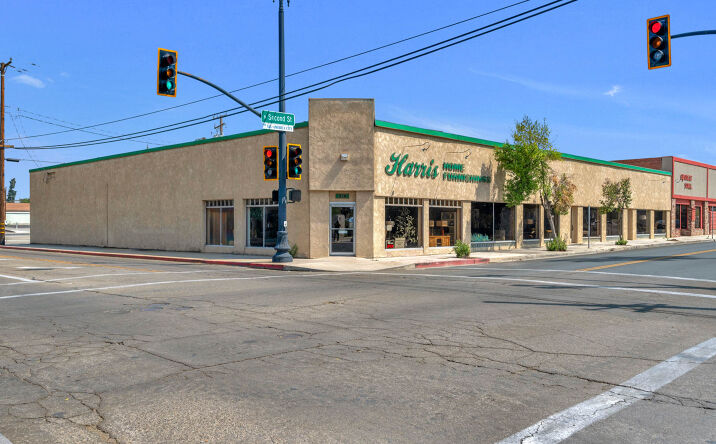 Pictures of Retail property located at 214 N 2nd St, Porterville, CA 93257 for sales - image #1