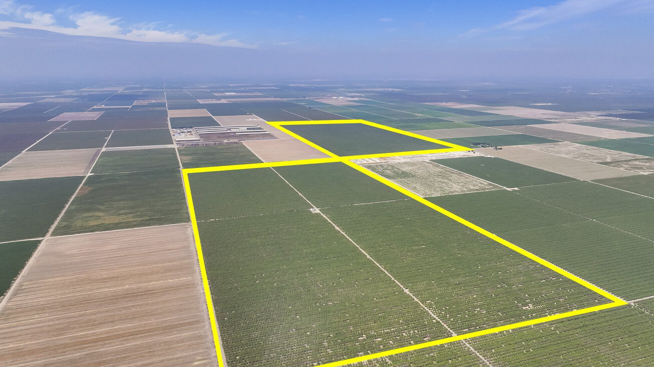 W Nebraska Ave, Caruthers, CA 93609