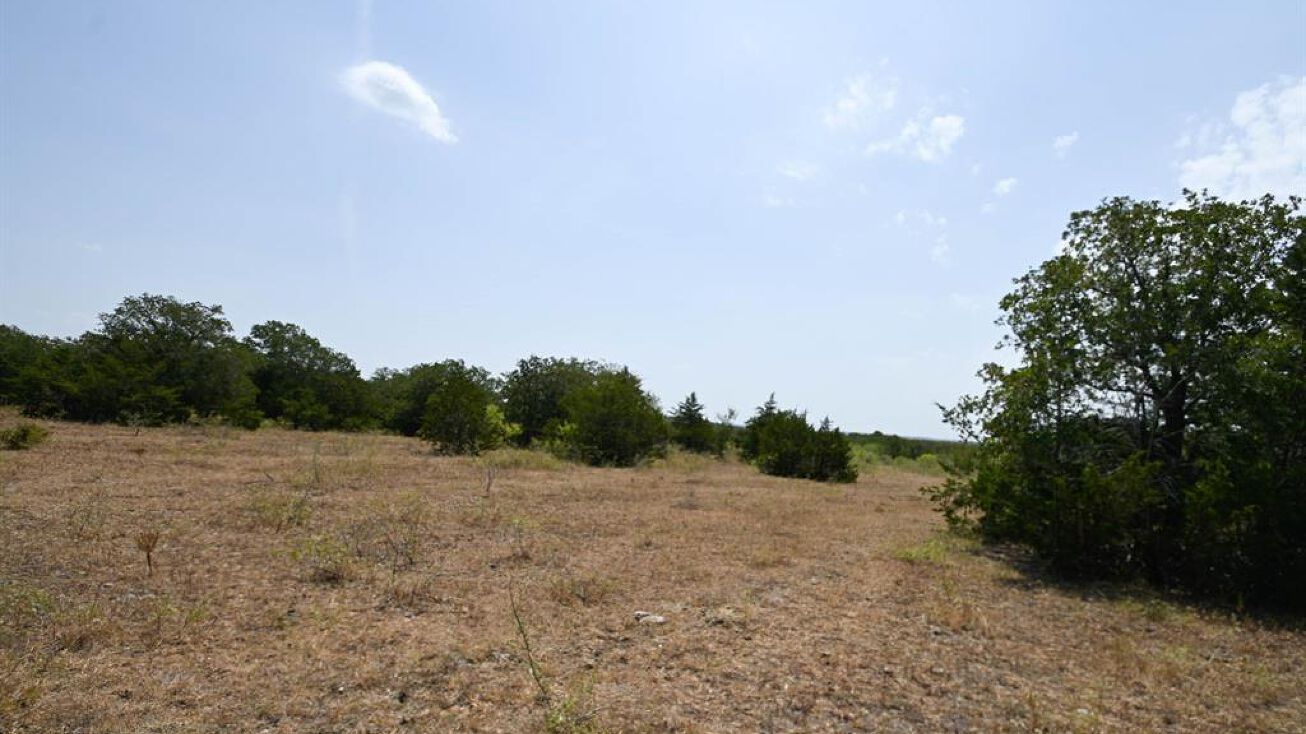 TR 3 1345 Davis Rd, Muldoon, TX 78949