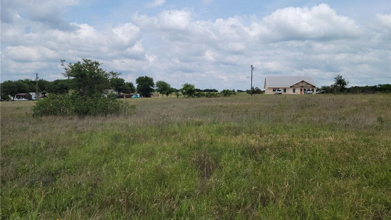 N Houston St, Lorena, TX 76655