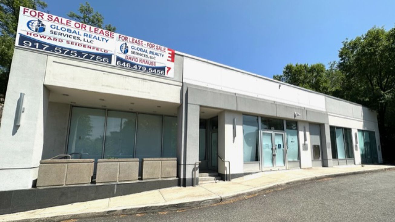 386 Forest Ave, Staten Island, NY 10301