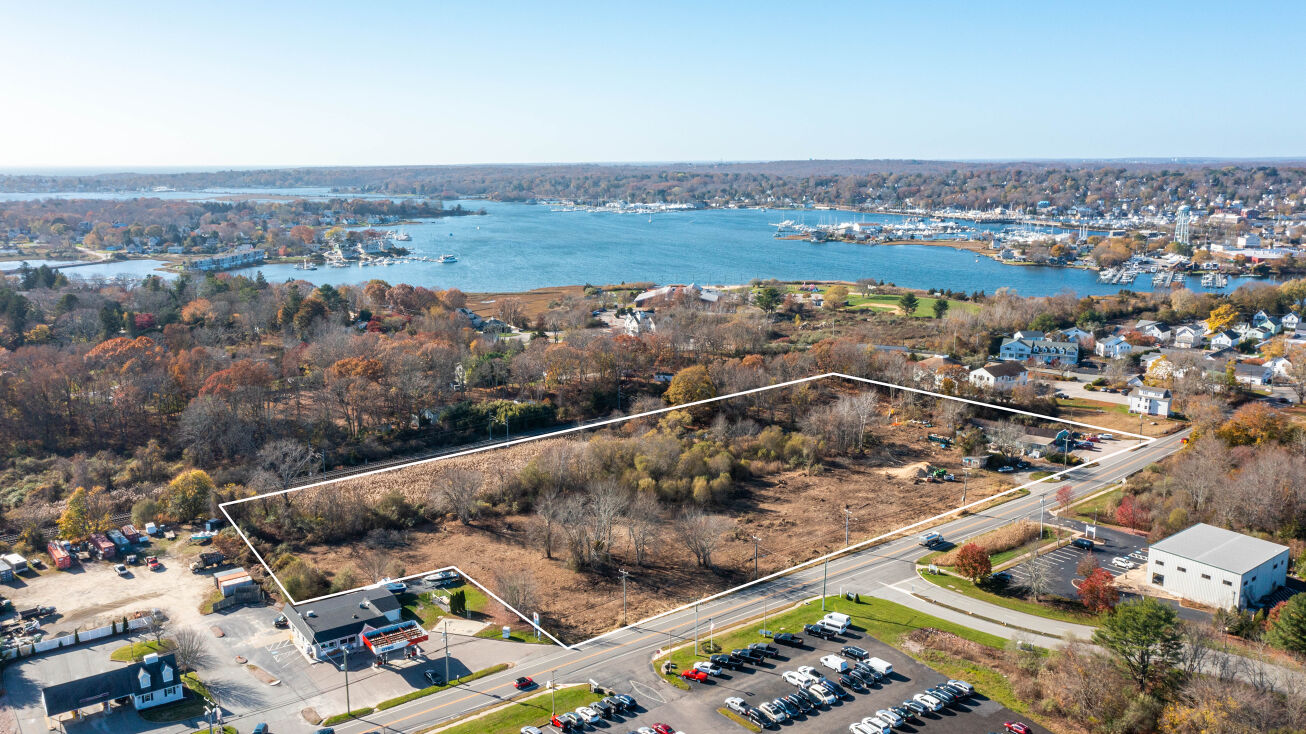 20 Stonington Rd, Stonington, CT 06355