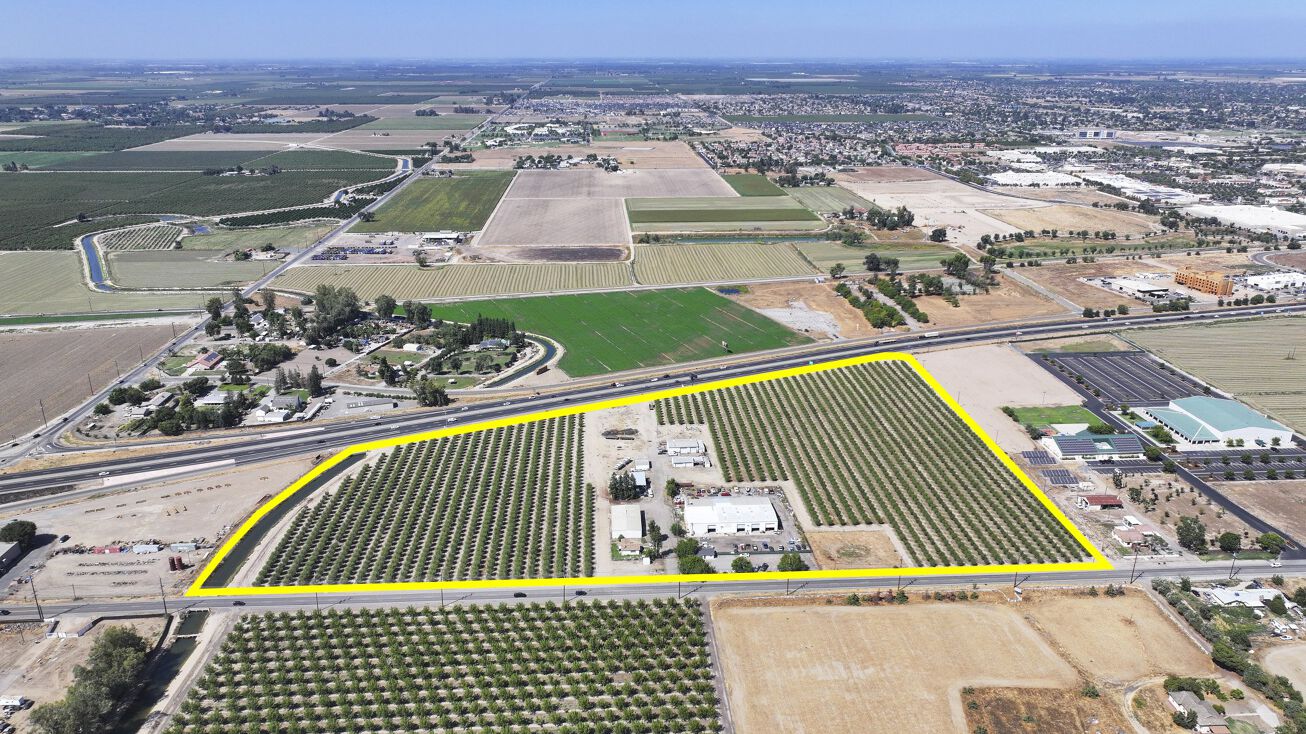12642 Hanford Armona Rd, Hanford, CA 93230