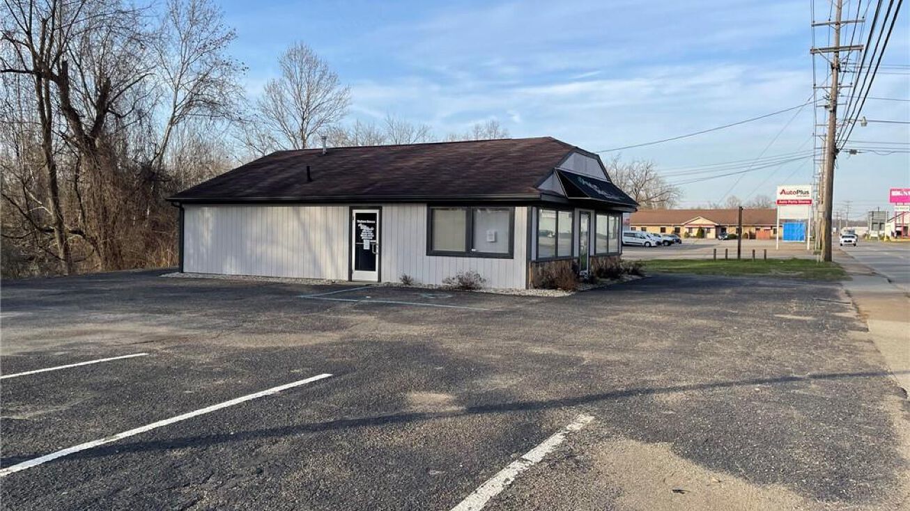 1227 Garfield Ave, Parkersburg, WV 26101