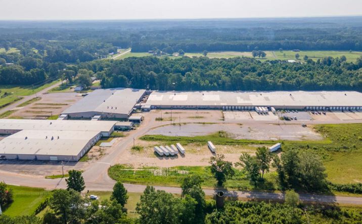 Pictures of Industrial property located at 389 Main St, Nettleton, MS 38858 for sales - image #1