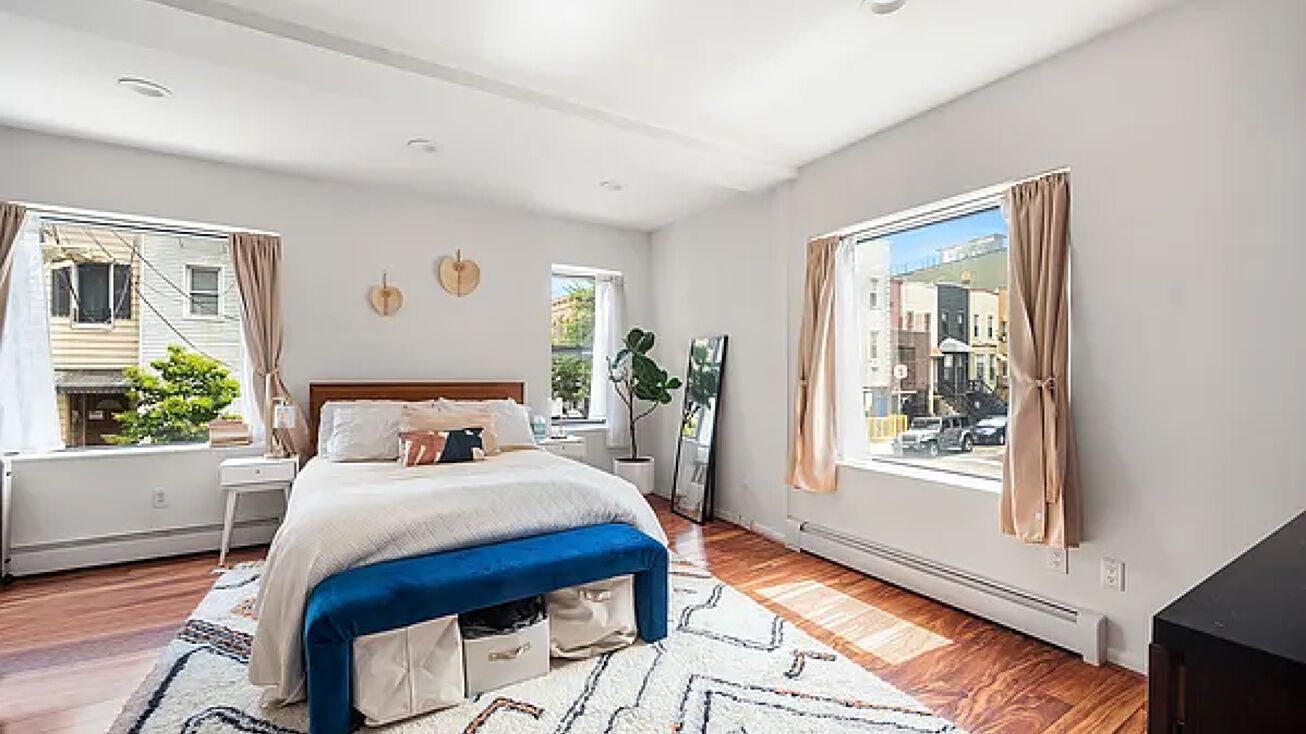 145 Nassau Ave, Brooklyn, NY 11222