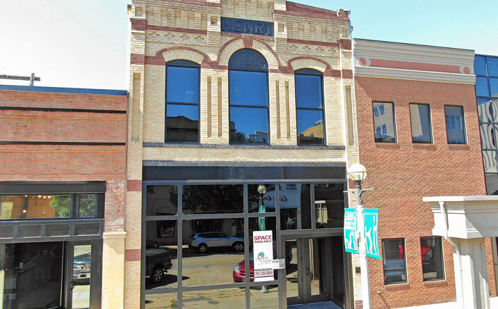 Pictures of Retail property located at 114 N 4th St, Bismarck, ND 58501 for sales - image #1
