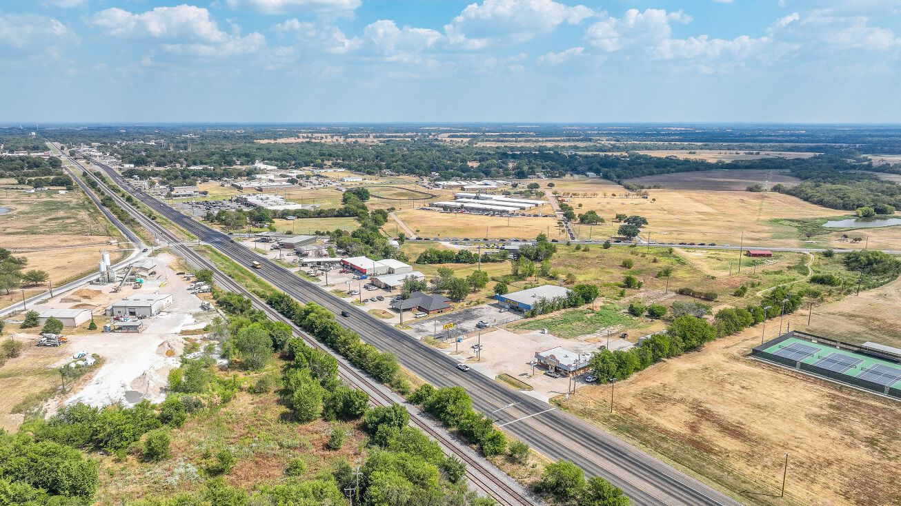 1501 W South Commerce St, Wills Point, TX 75169