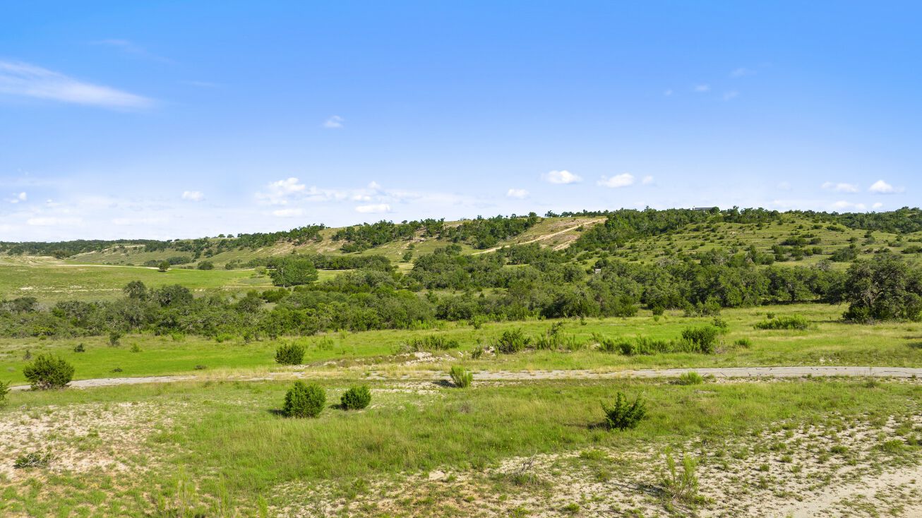 4747 Flat Creek Rd, Johnson City, TX 78636