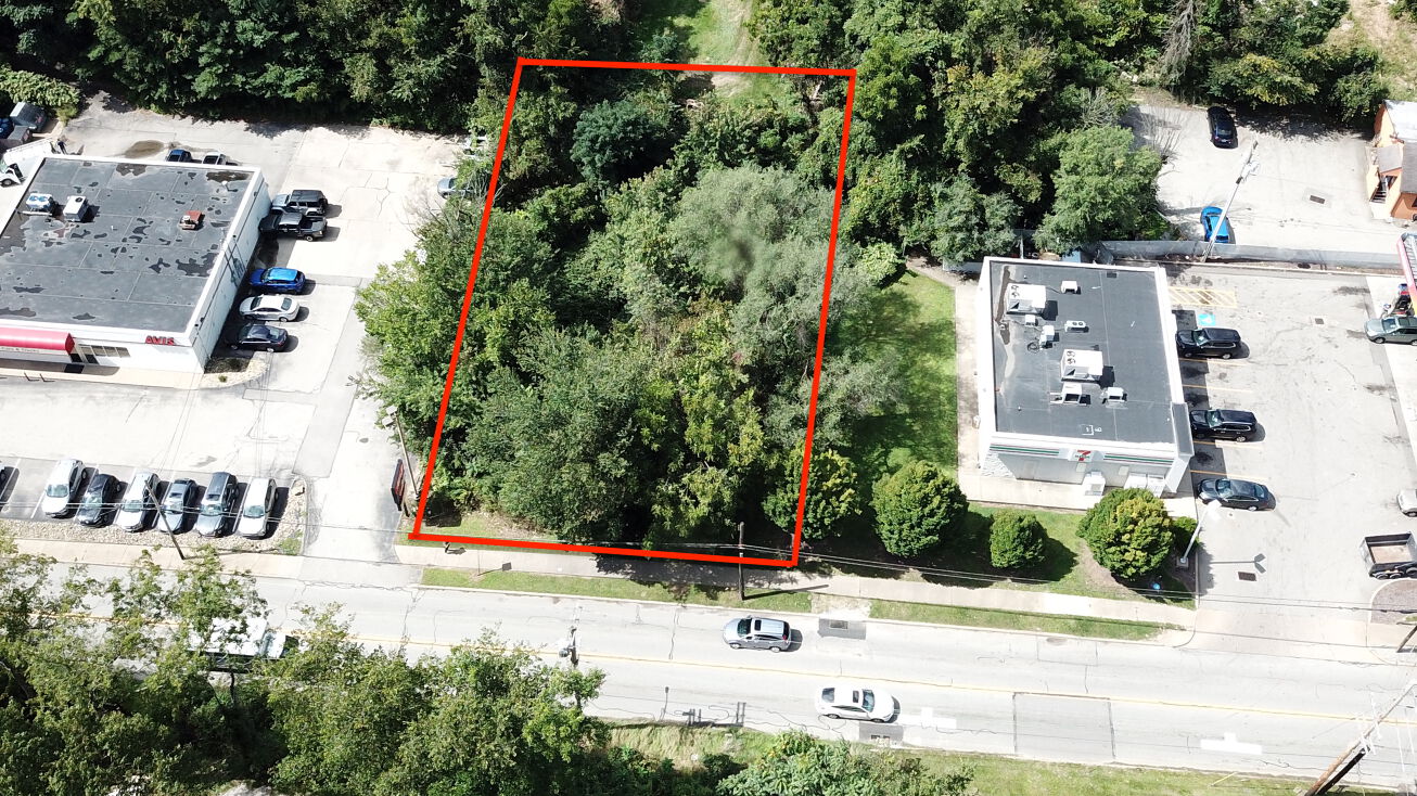 618 Rodi Rd, Penn Hills, PA 15235