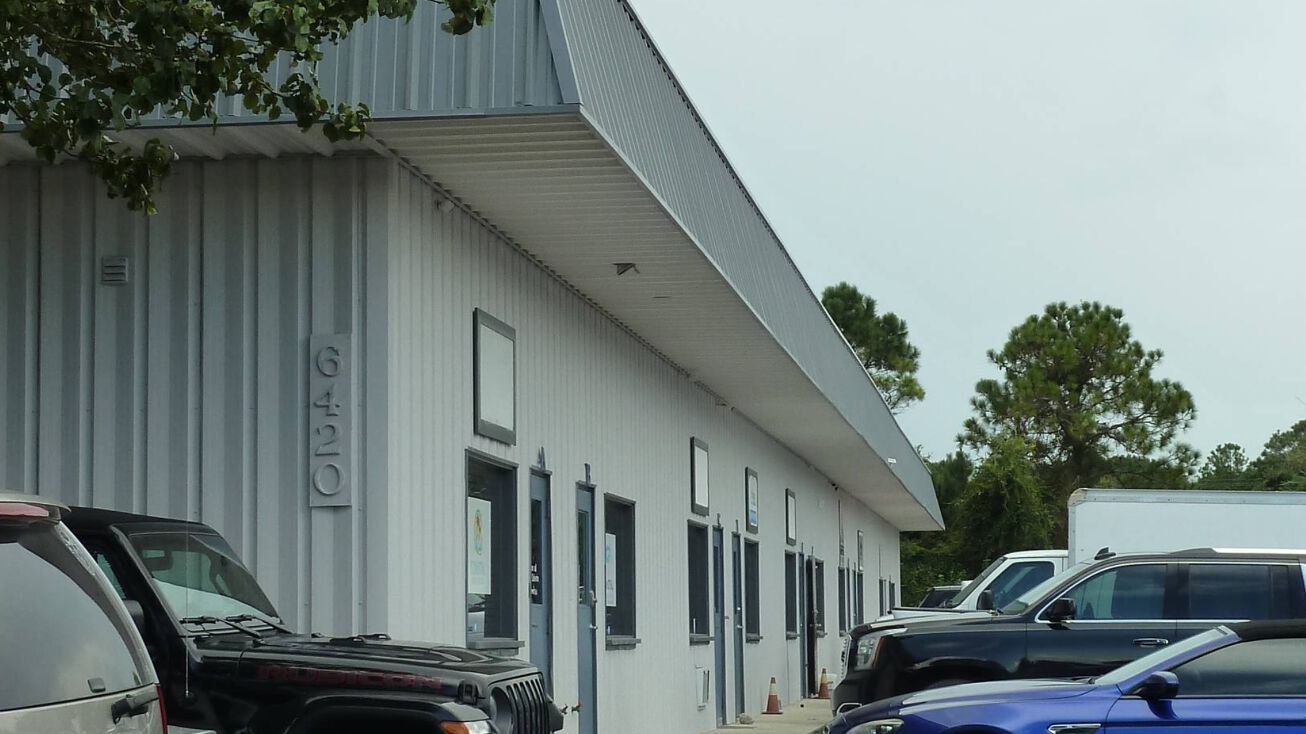 6420 Amsterdam Way, Wilmington, NC 28405