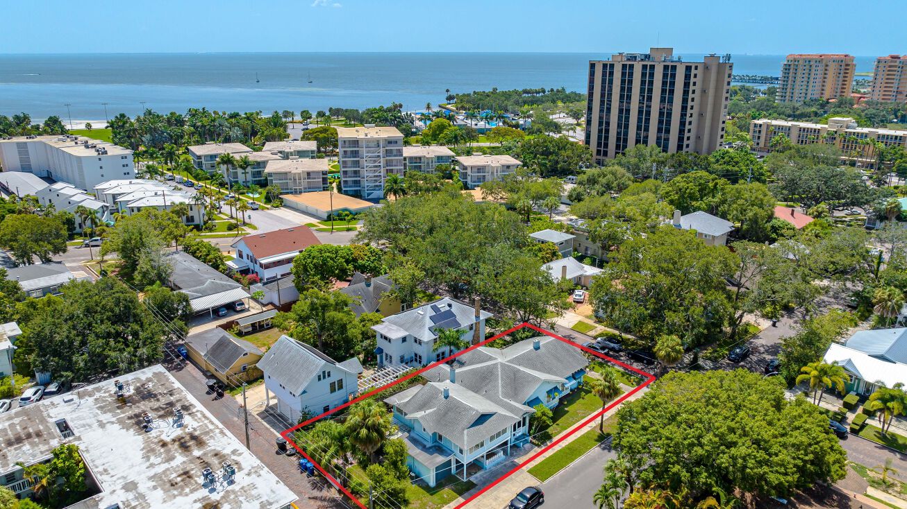 1121 Cherry St NE, St. Petersburg, FL 33701