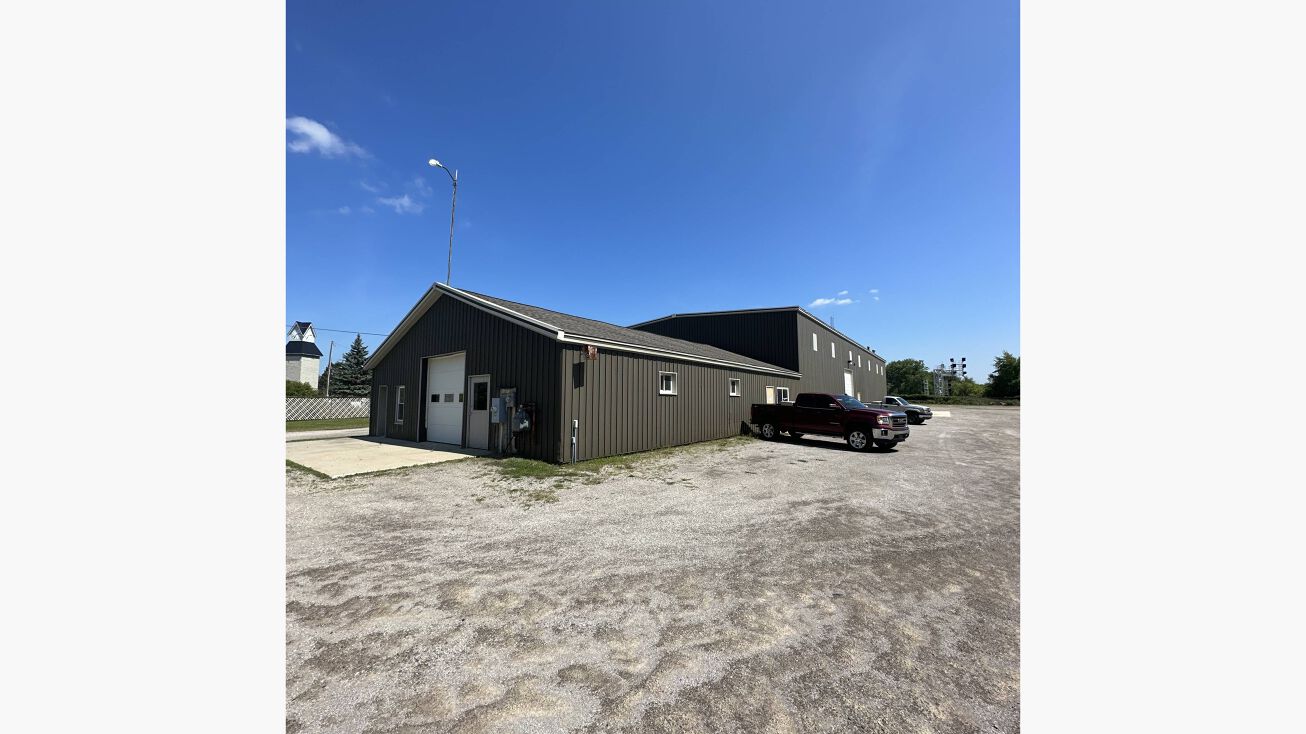 101 Lovejoy St, Durand, MI 48429